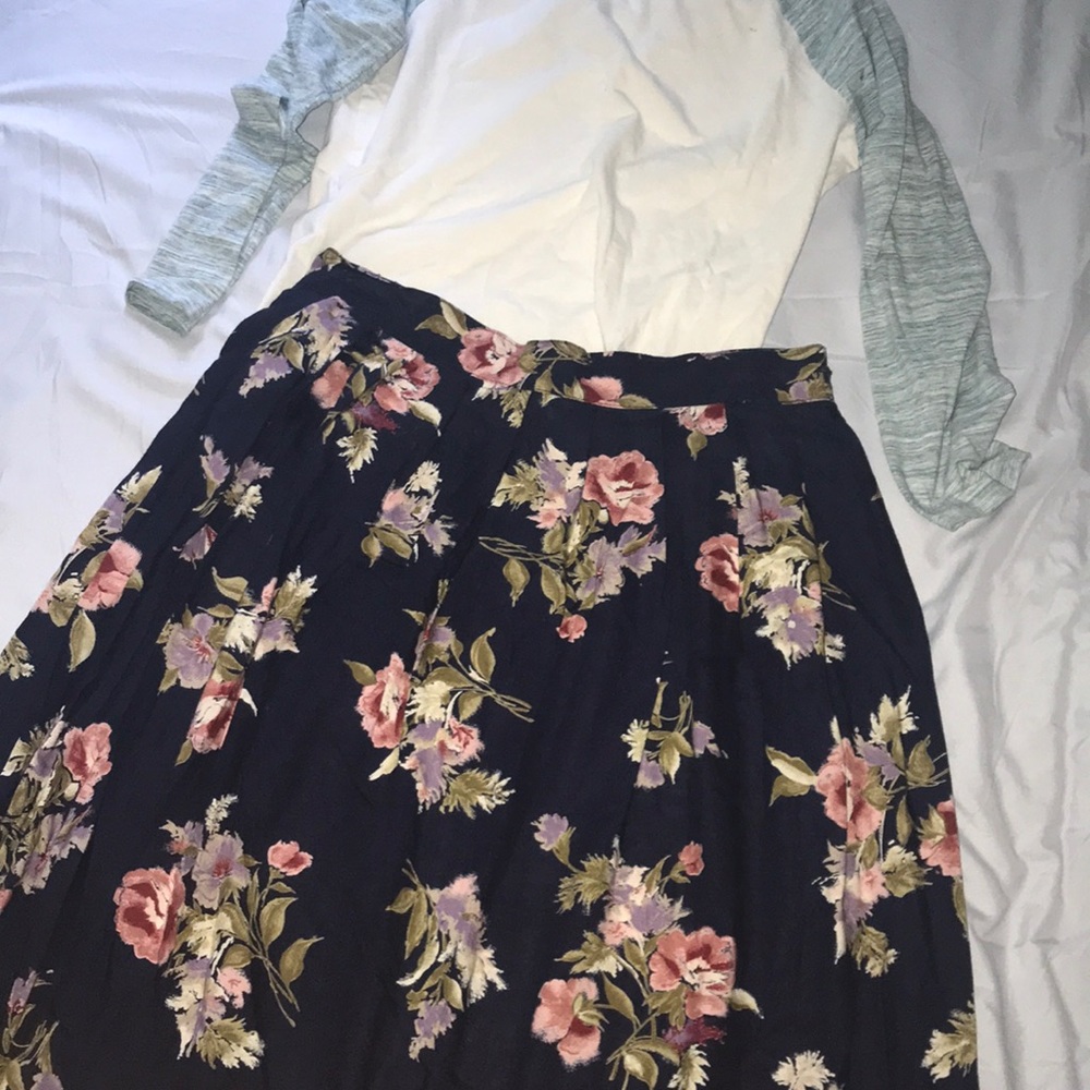 Women’s floral shirt!